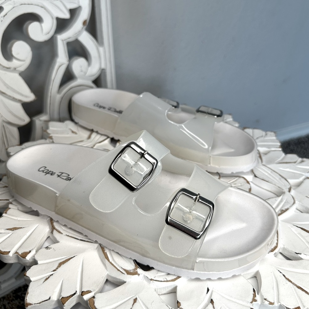 Cape Robbin jelly slides BEAND NEW IN BOX ✨